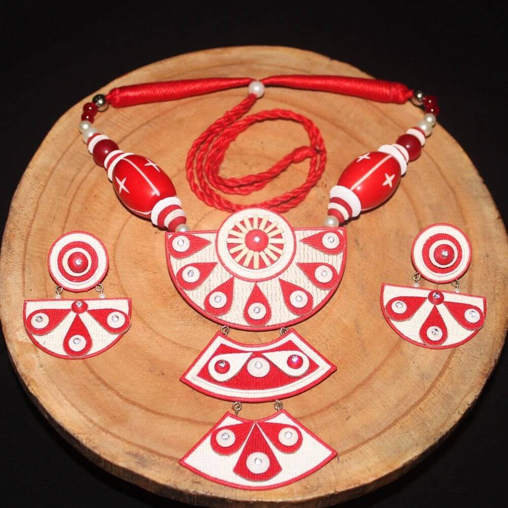 jute-jewellery-16-Red-Semi-Circle-1.jpg