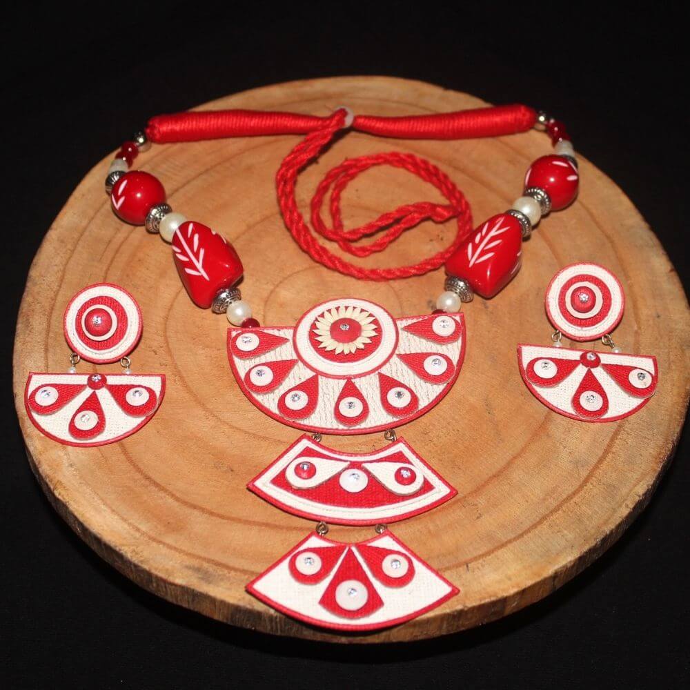 jute-jewellery-18-Red-Semi-Circle-2.jpg