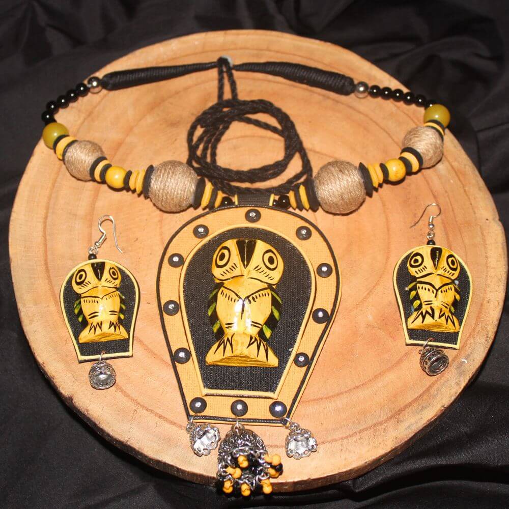 jute-jewellery-4-Yellow-And-Black.jpg