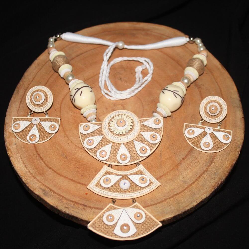 jute-jewellery-8-Cream-Semi-Circle-1.jpg